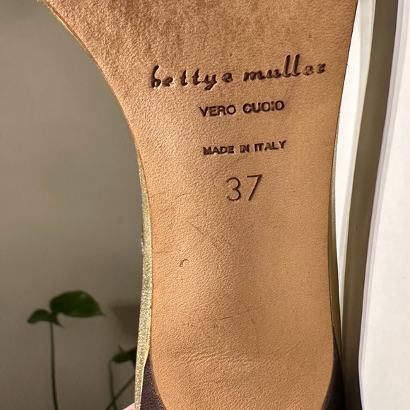 Bettye Muller Open Toe Sandals Size 37, Snake Pattern, Brown and Gold Buckle - Picture 9 of 12